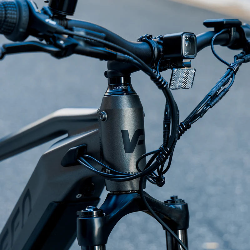 E1 26'' Step-Over Fat Tire E-Bike by Veefa - 750W(Peak 1000W) motor - top speeds of 28 MPH - lockable, removable battery